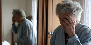 Совладание с проблемным поведением при болезни Альцгеймера и деменции